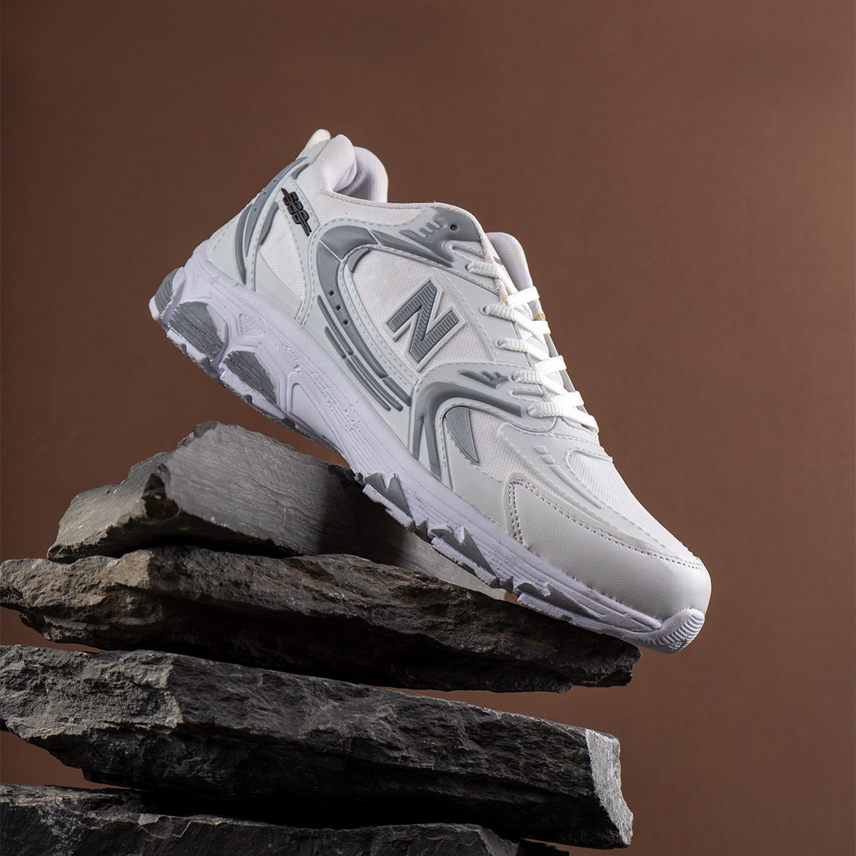 کفش ورزشی نیو بالانس سفید طوسی مدل TNT