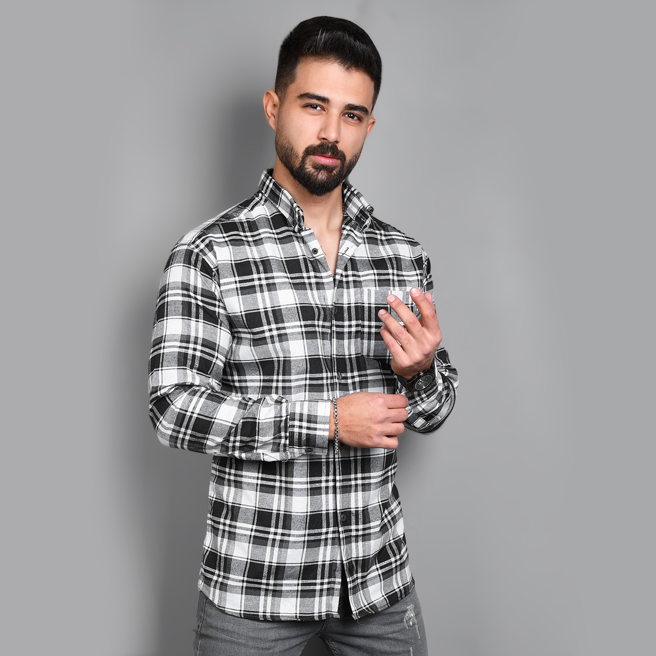 پیراهن مردانه چهارخونه مشکی سفید مدل Siamak