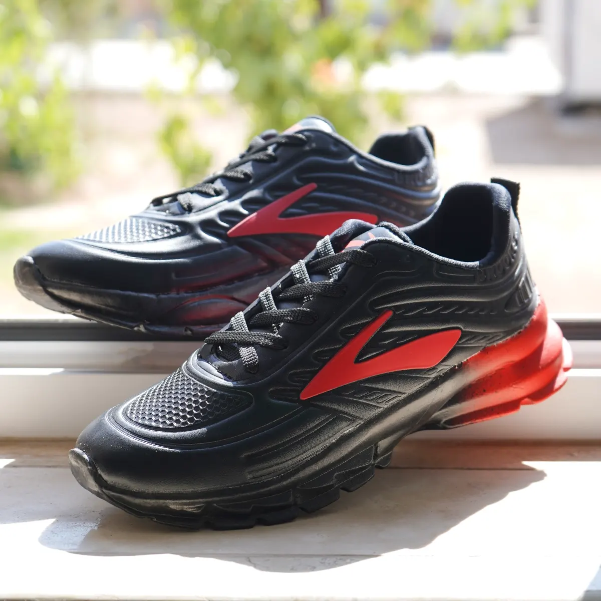 کفش ورزشی مردانه مشکی قرمزمدل P802